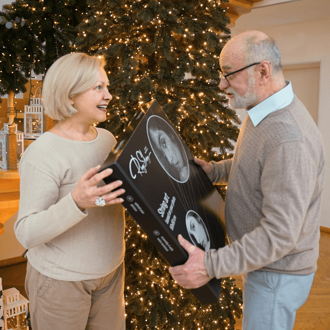 Surprise gift moment